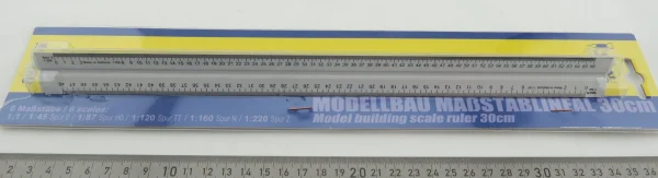 1 Maßstabs-Linieal Mit Diversen Maßstab- Einteilungen. Hochw 1