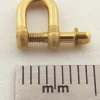 Schäkel Ca. 8,6×5,6mm, Mit Gewinde-Bolzen M1. Messing 16