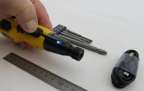 Elektrischer Schraubendreher 3,6V USB. Leistungsstarker 3