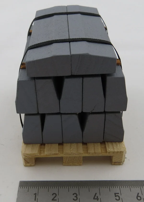 Bordstein-Palette Im Maßstab 1:14,5. Bordsteine Aus Holz 3