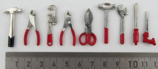 1x Werkzeugkiste 4,5cm Lang M.8 Metall- Werkzeugen (ca 5