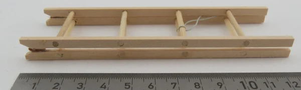 Holz-Bockleiter Ca 13cm, Mit Leder- Scharnieren 1