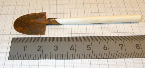 1 Blech-Schaufel, Rostig, Ca.8cm Lang 3