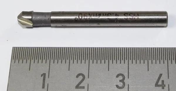 1 Kegelsenker 90° HSS 3-schneidig. Max. Durchmesser 4,3mm 3