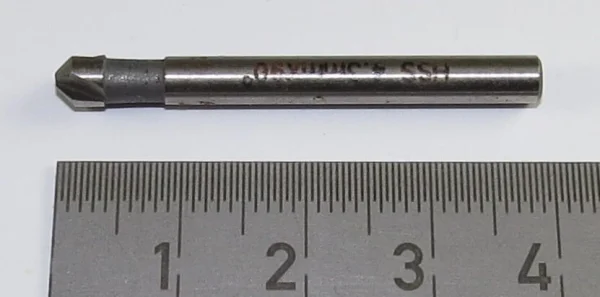 1 Kegelsenker 90° HSS 3-schneidig. Max. Durchmesser 4,3mm 1