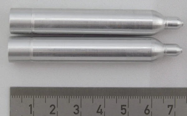 2 Gasflaschen 75x11mm, Alu, Gedreht. Vollmaterial 1
